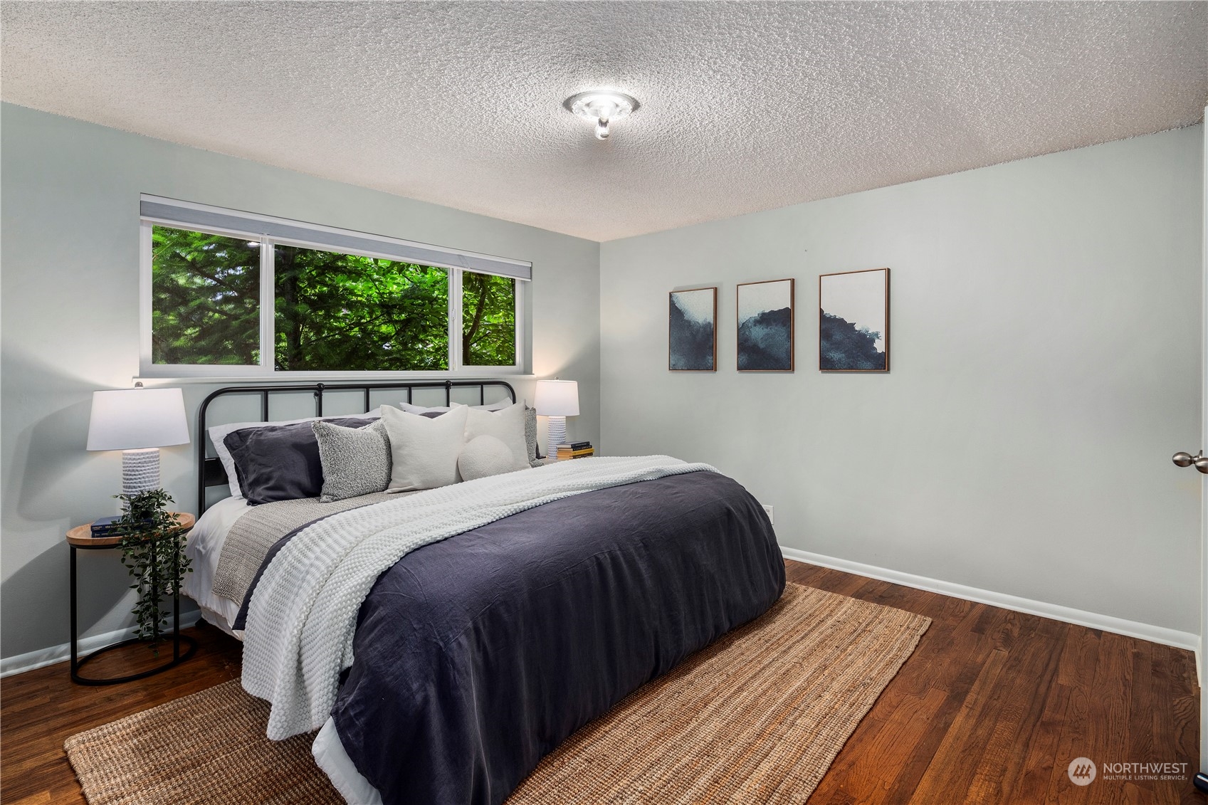 19526 Fremont Avenue N