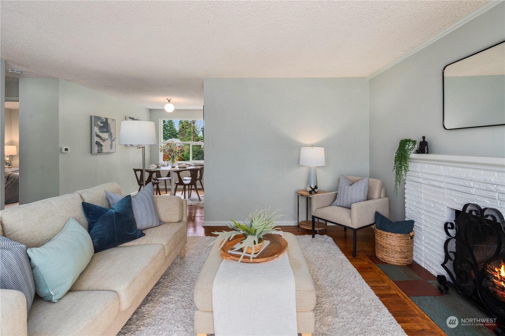 19526 Fremont Avenue N