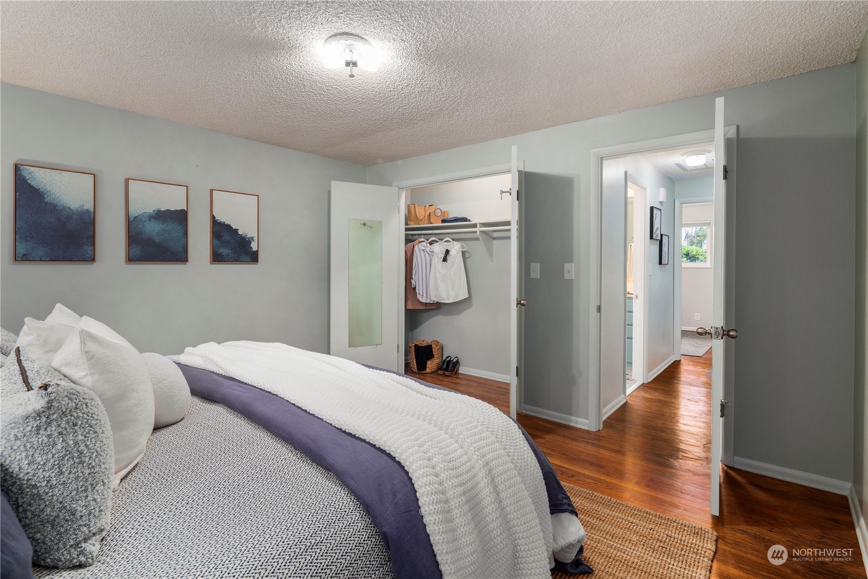 19526 Fremont Avenue N