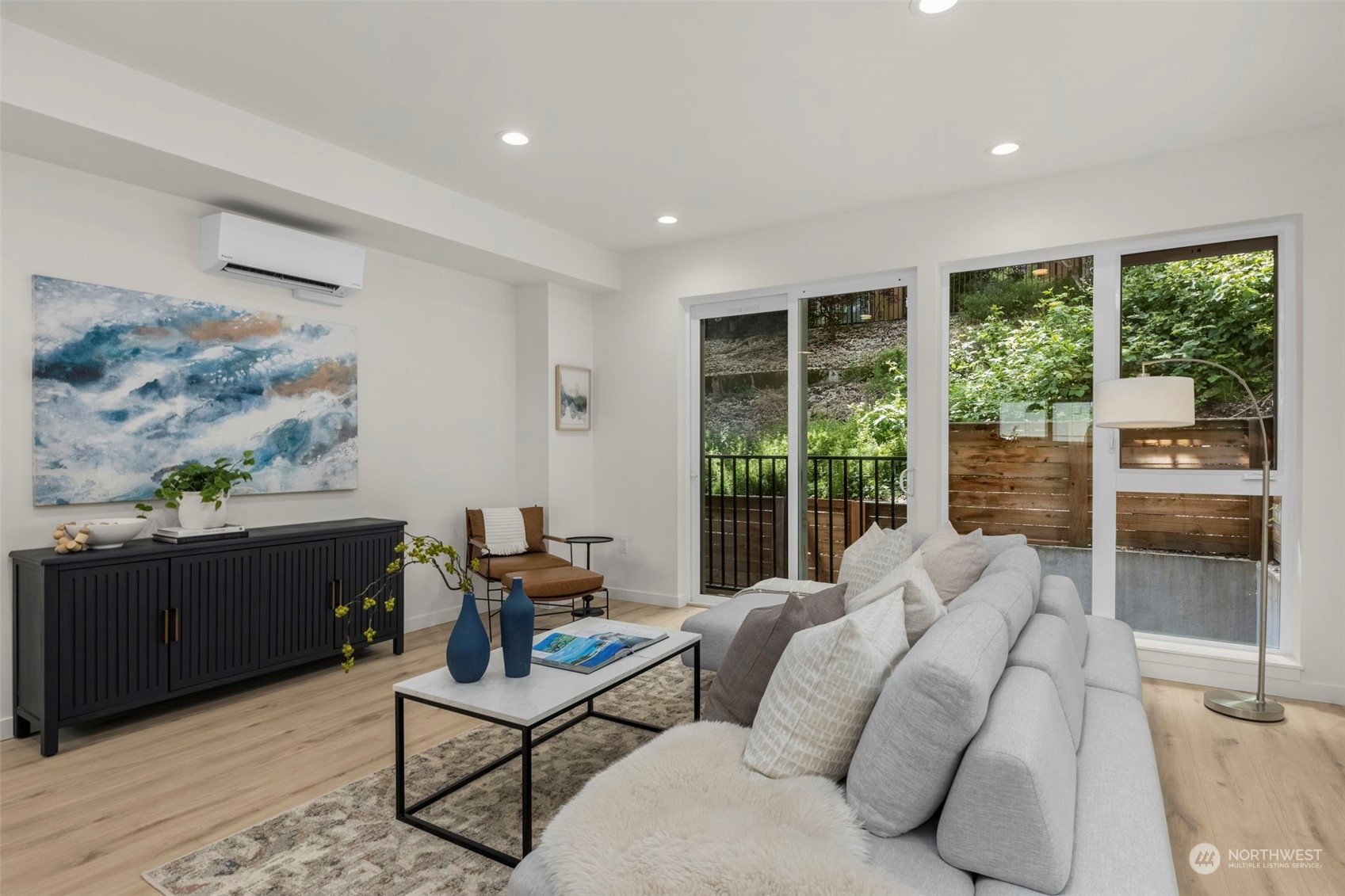 119 26th Avenue E Unit: D