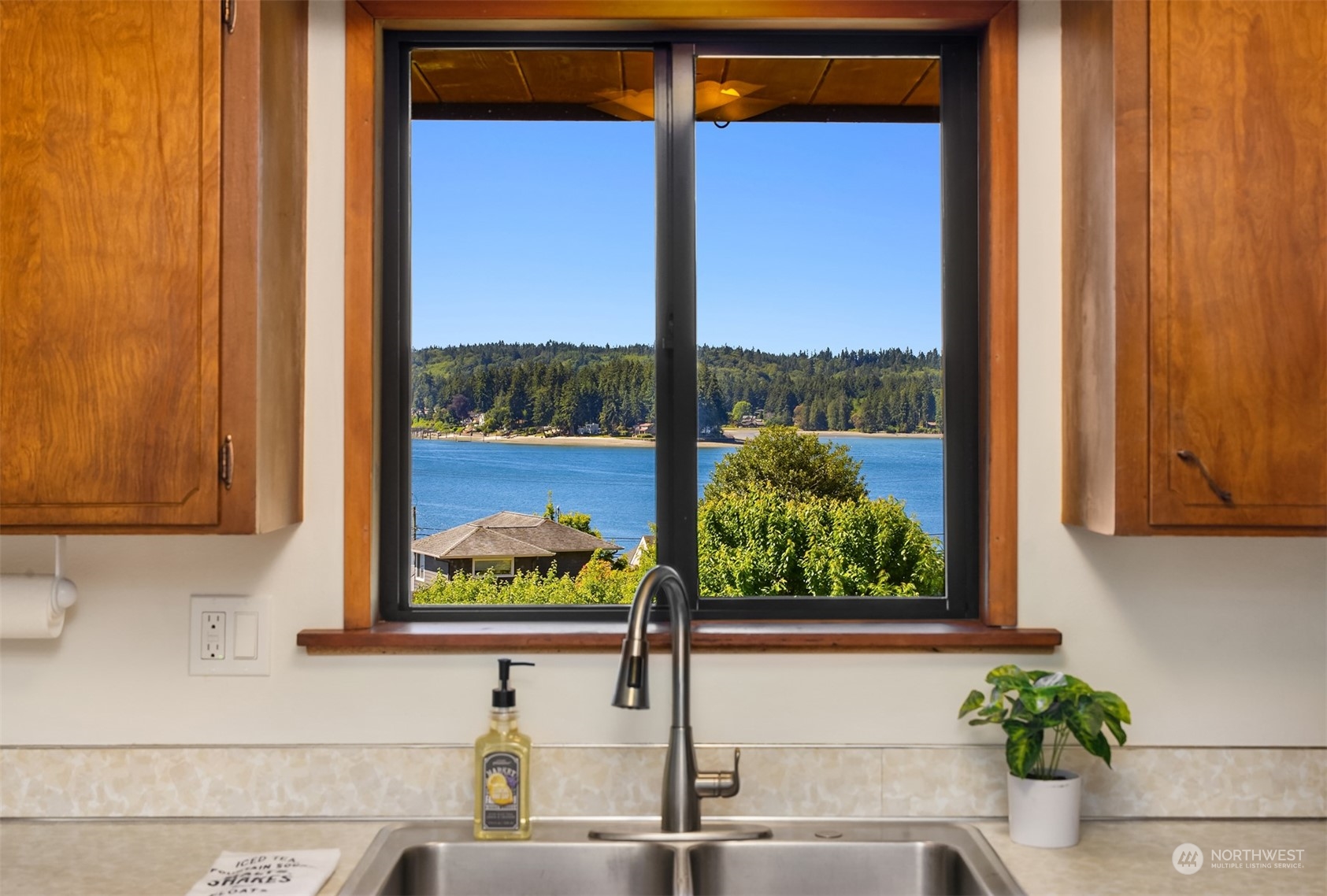 17278 Lemolo Shore Drive NE