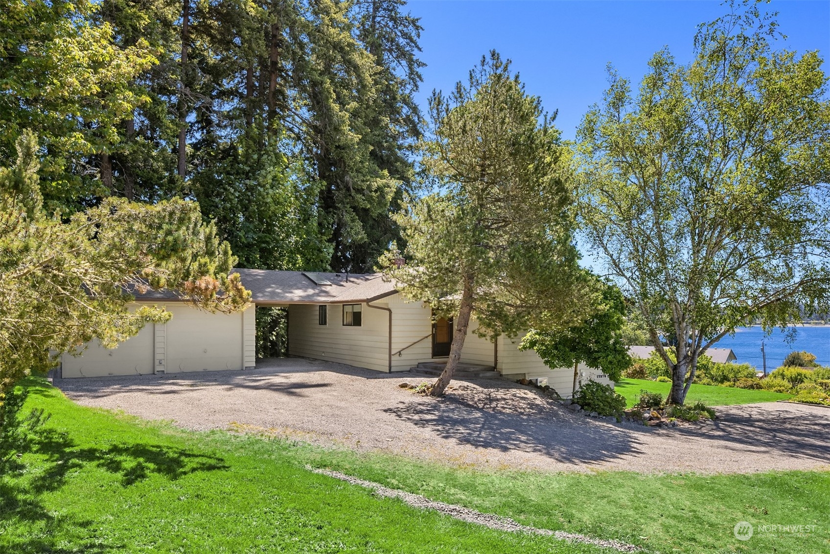 17278 Lemolo Shore Drive NE