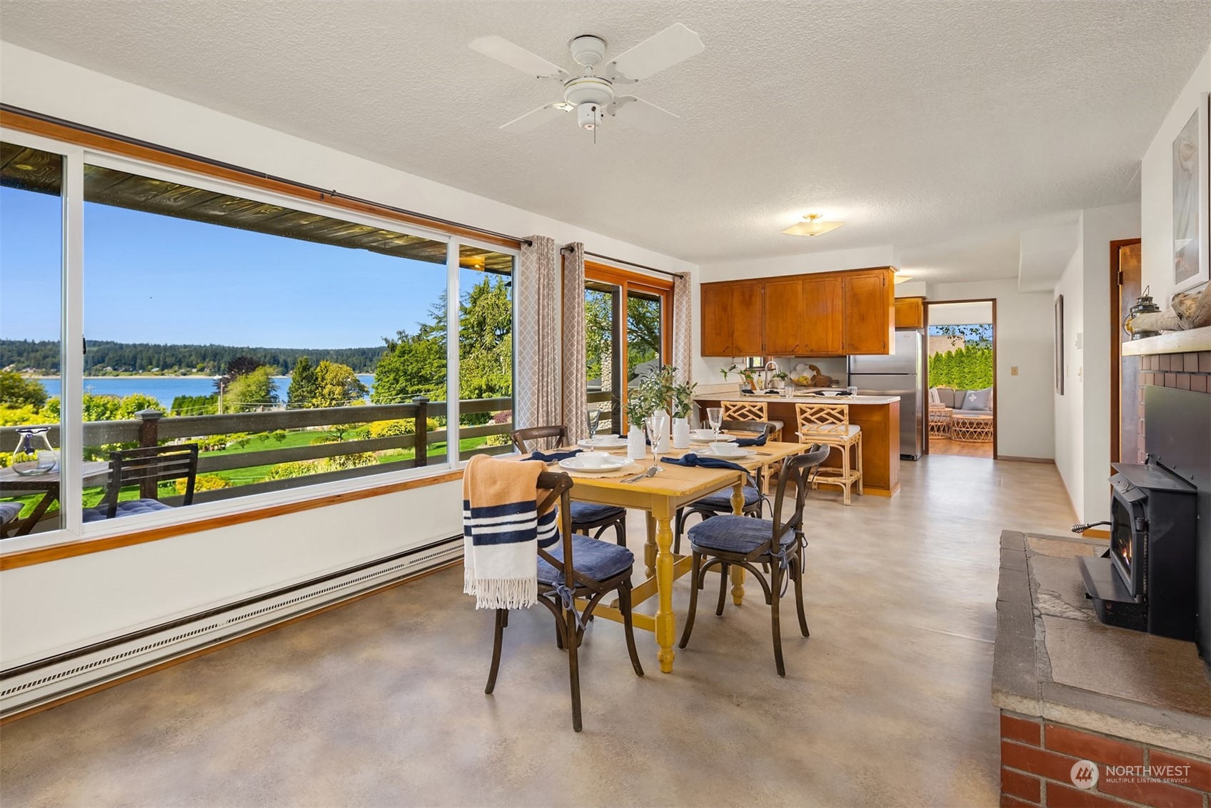 17278 Lemolo Shore Drive NE