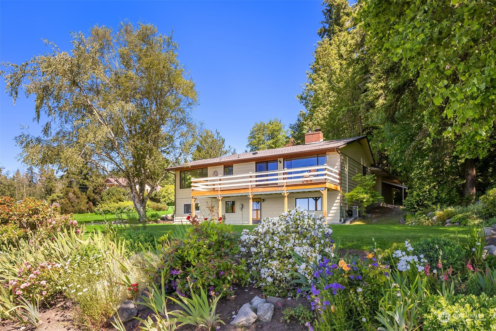 17278 Lemolo Shore Drive NE