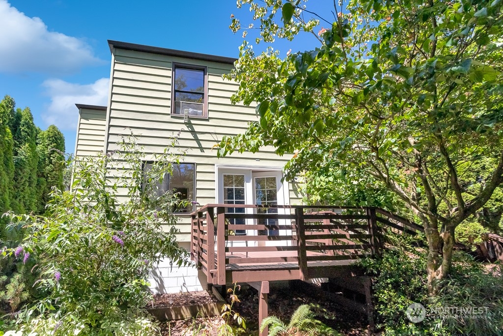 12246 N Park Avenue N, -8027