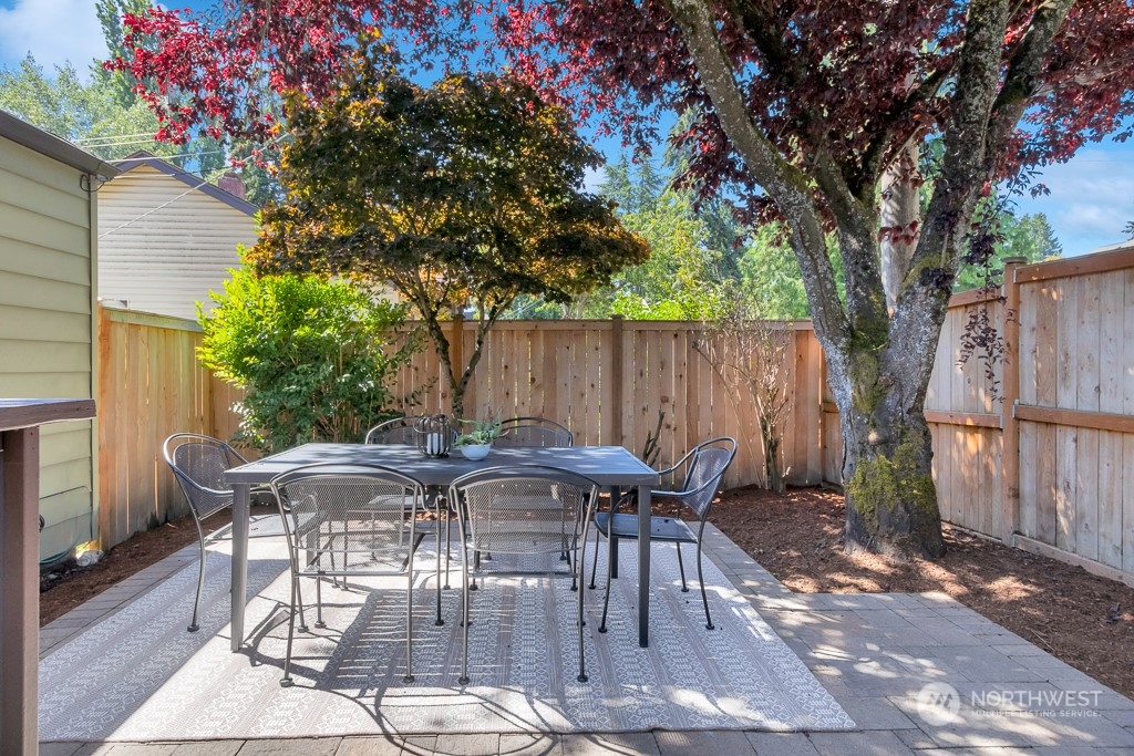 12246 N Park Avenue N, -8027