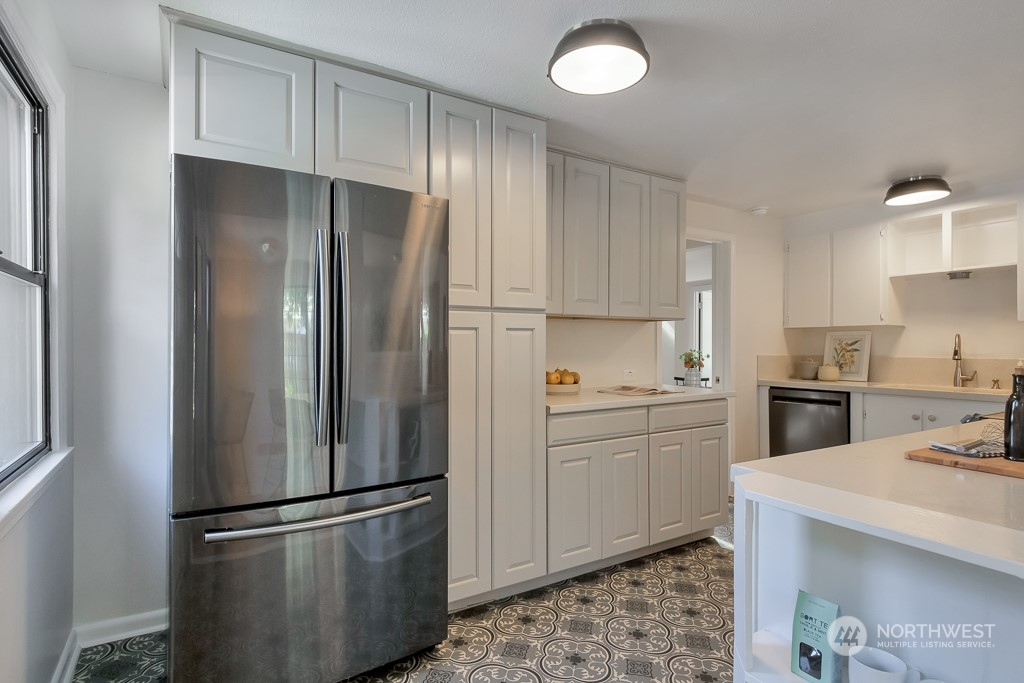 12246 N Park Avenue N, -8027
