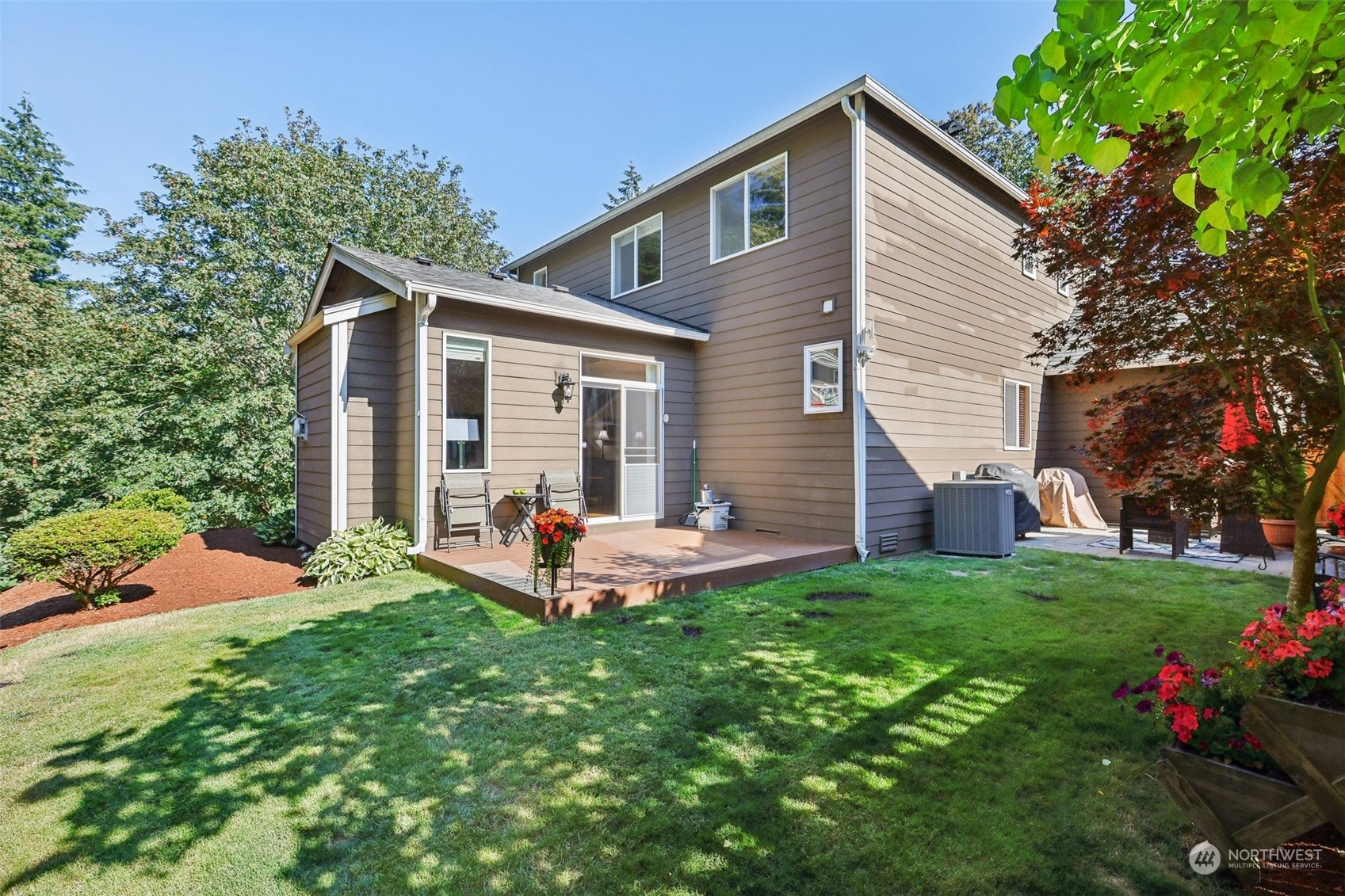 3432 Laurelwood Circle NE