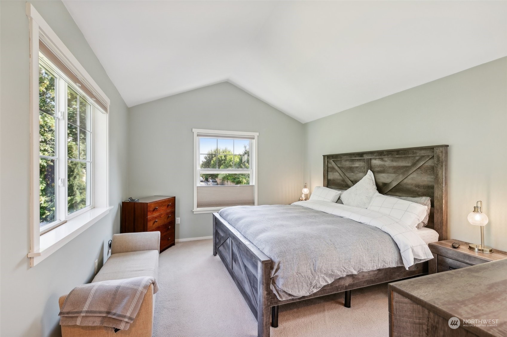 3432 Laurelwood Circle NE