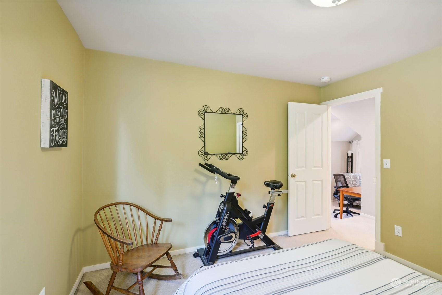 3432 Laurelwood Circle NE