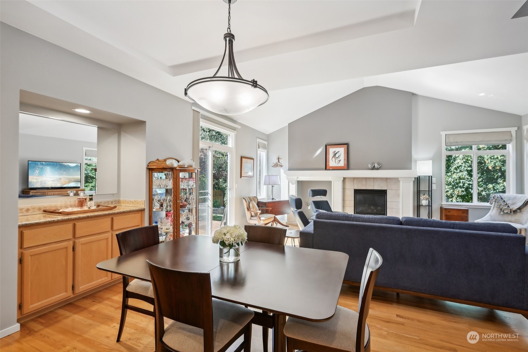 3432 Laurelwood Circle NE