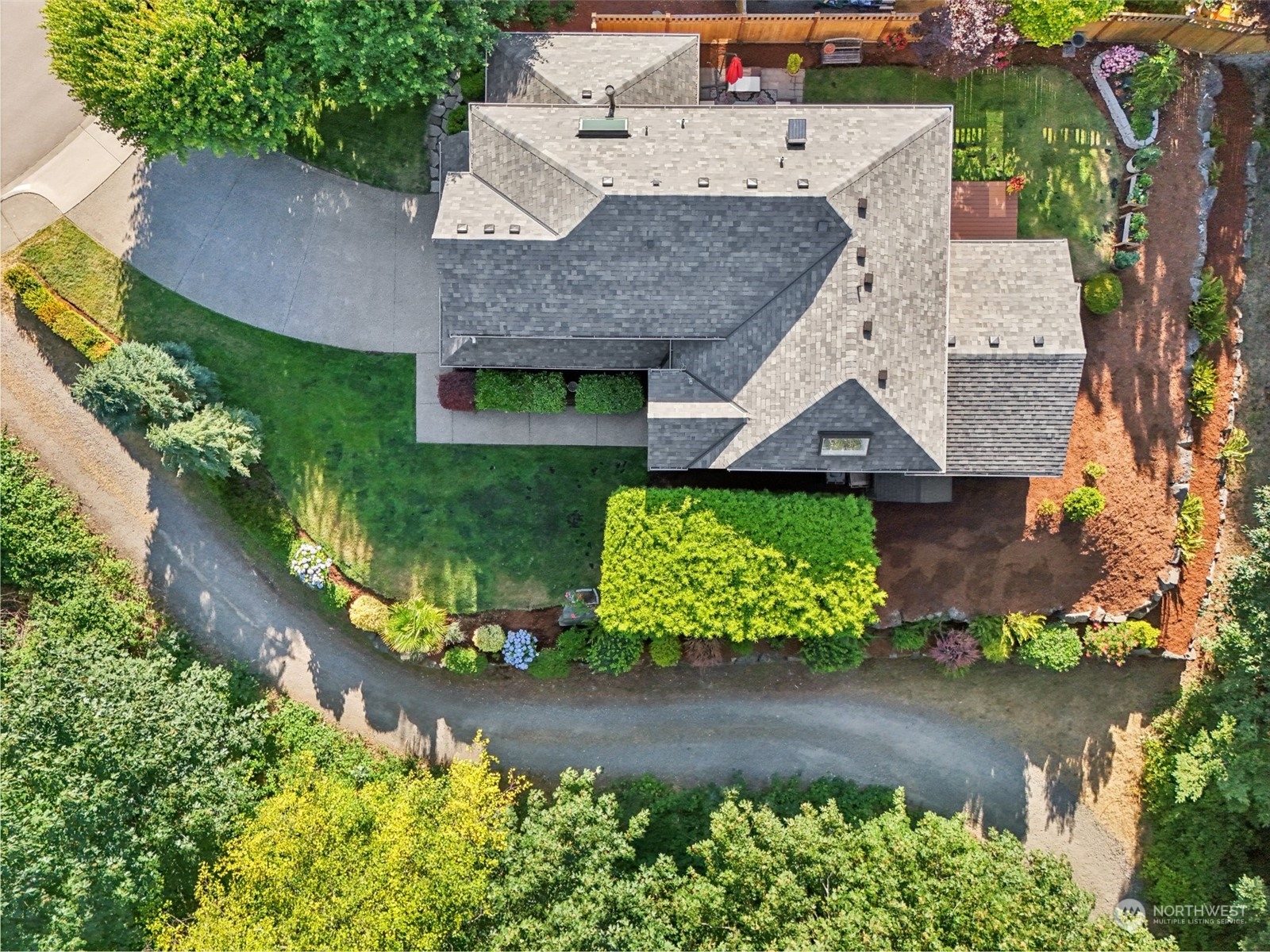 3432 Laurelwood Circle NE