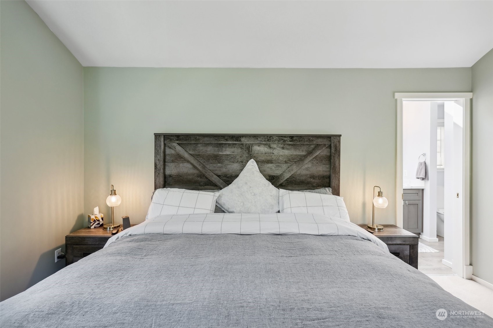 3432 Laurelwood Circle NE