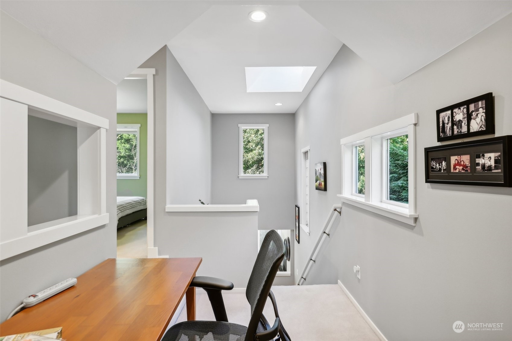 3432 Laurelwood Circle NE