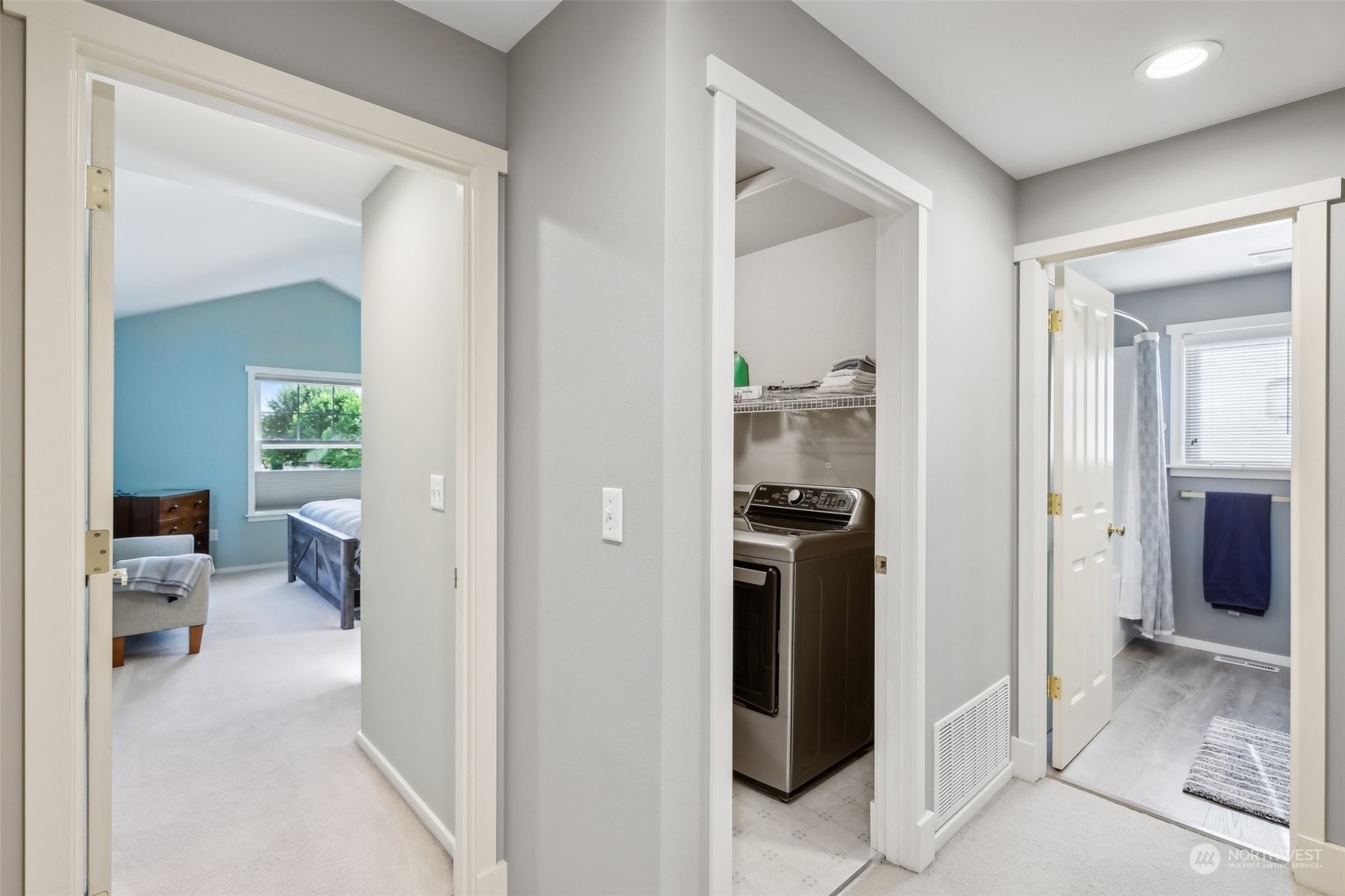 3432 Laurelwood Circle NE