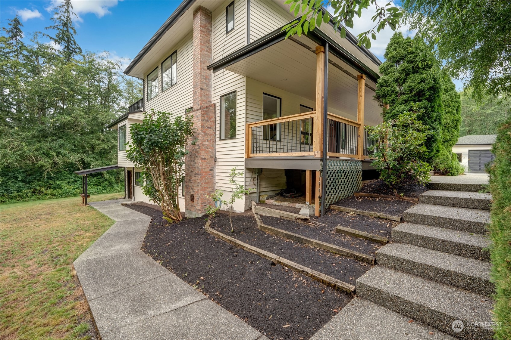 16116 70th Avenue NW