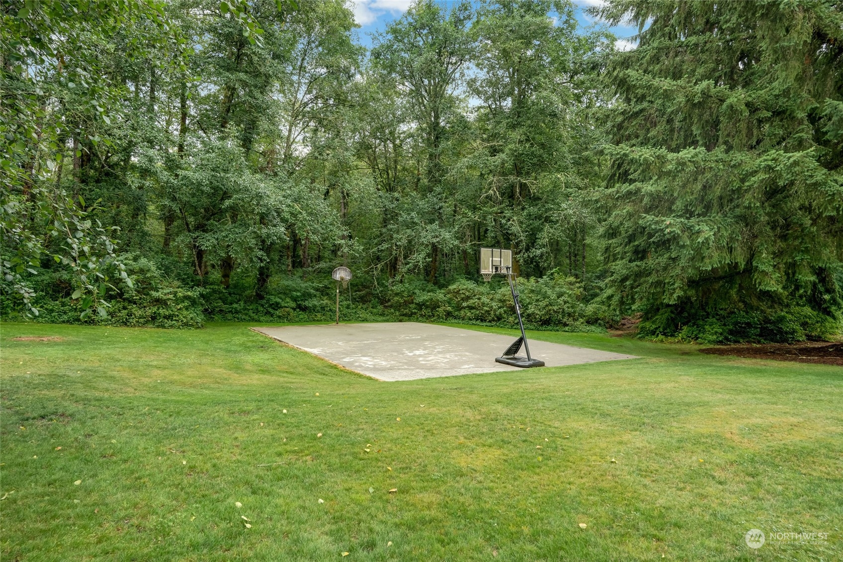 16116 70th Avenue NW