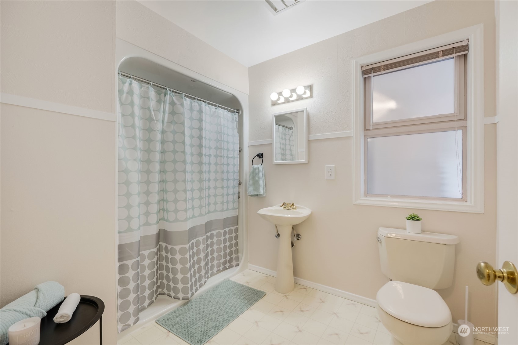 16116 70th Avenue NW