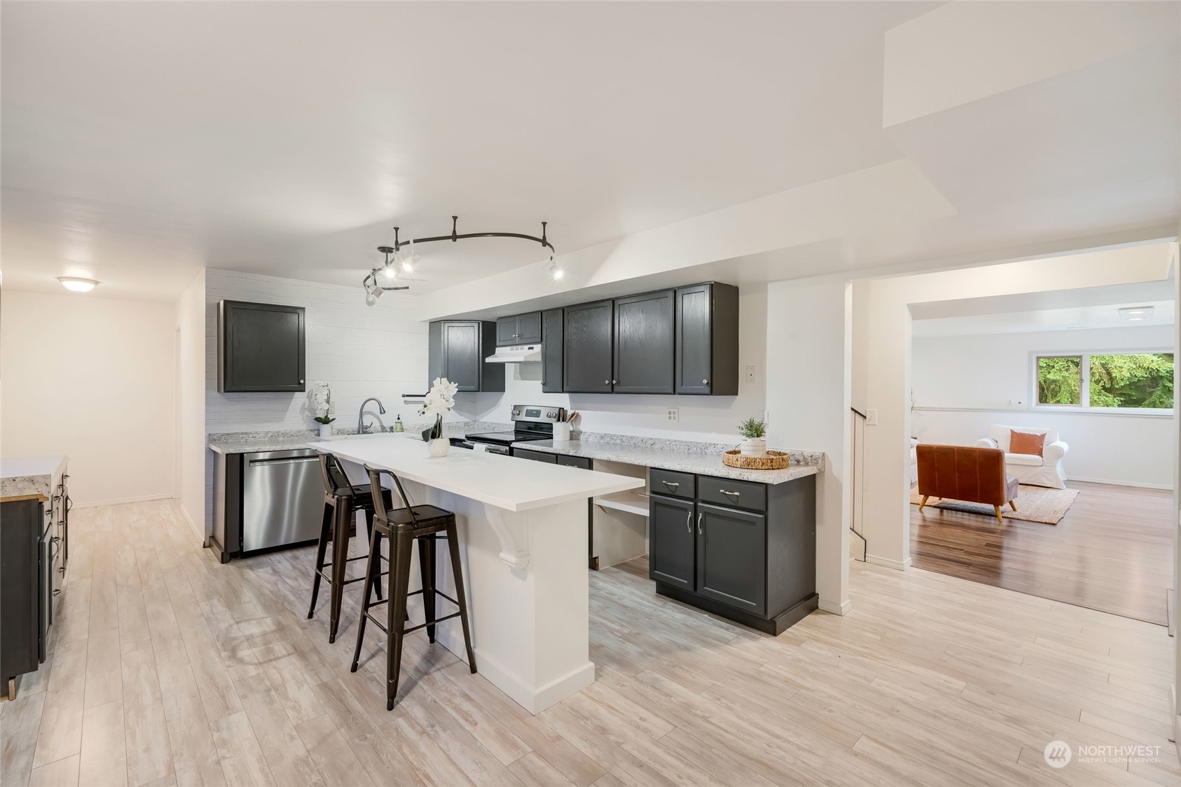 16116 70th Avenue NW