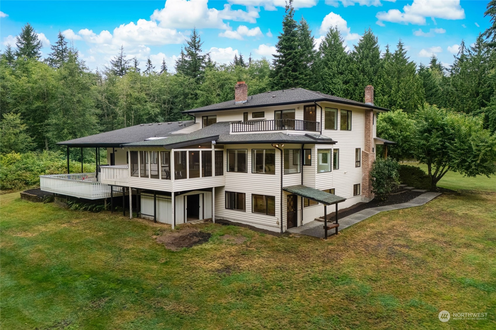 16116 70th Avenue NW