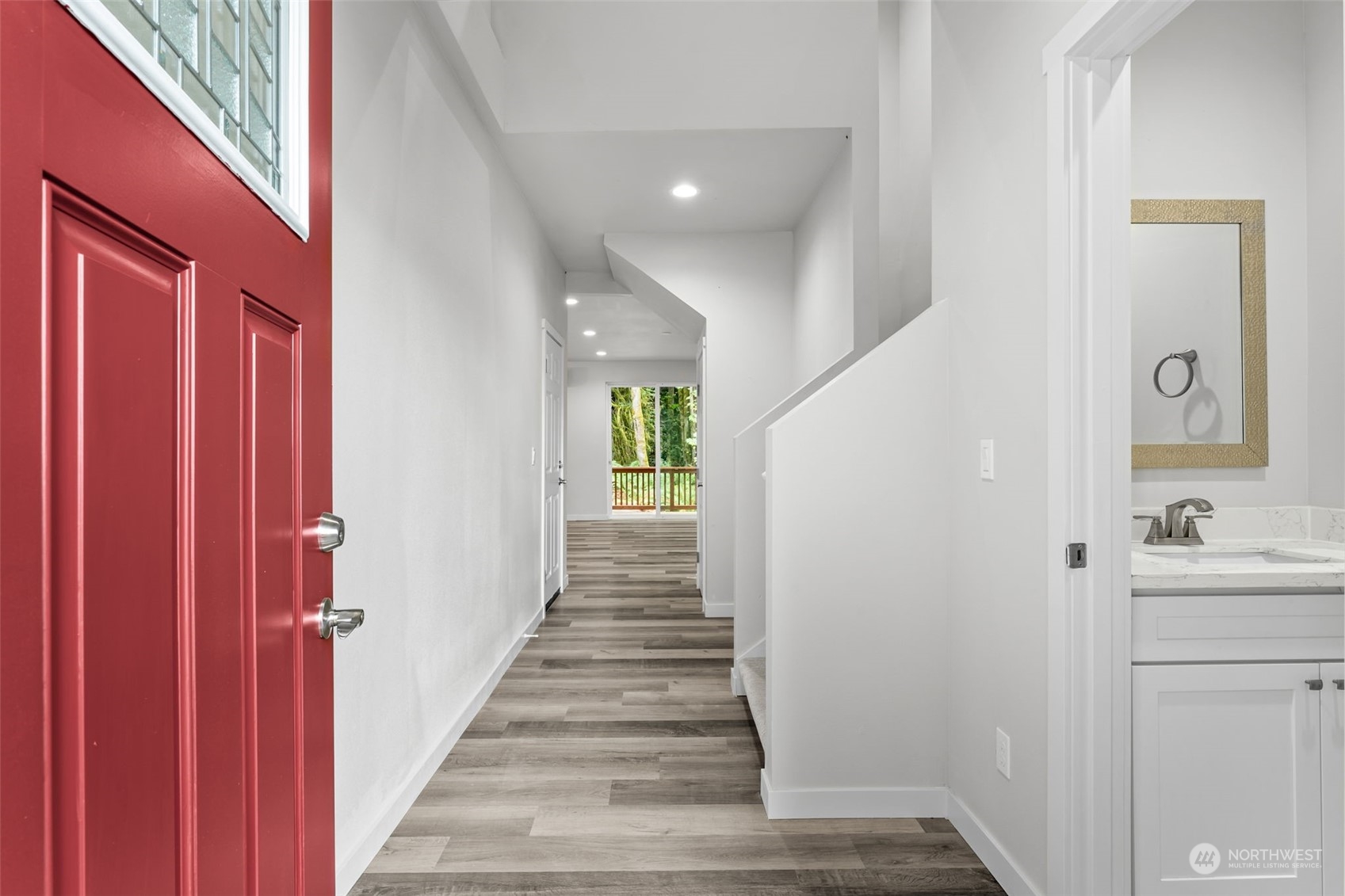 3042 Nevada Avenue E