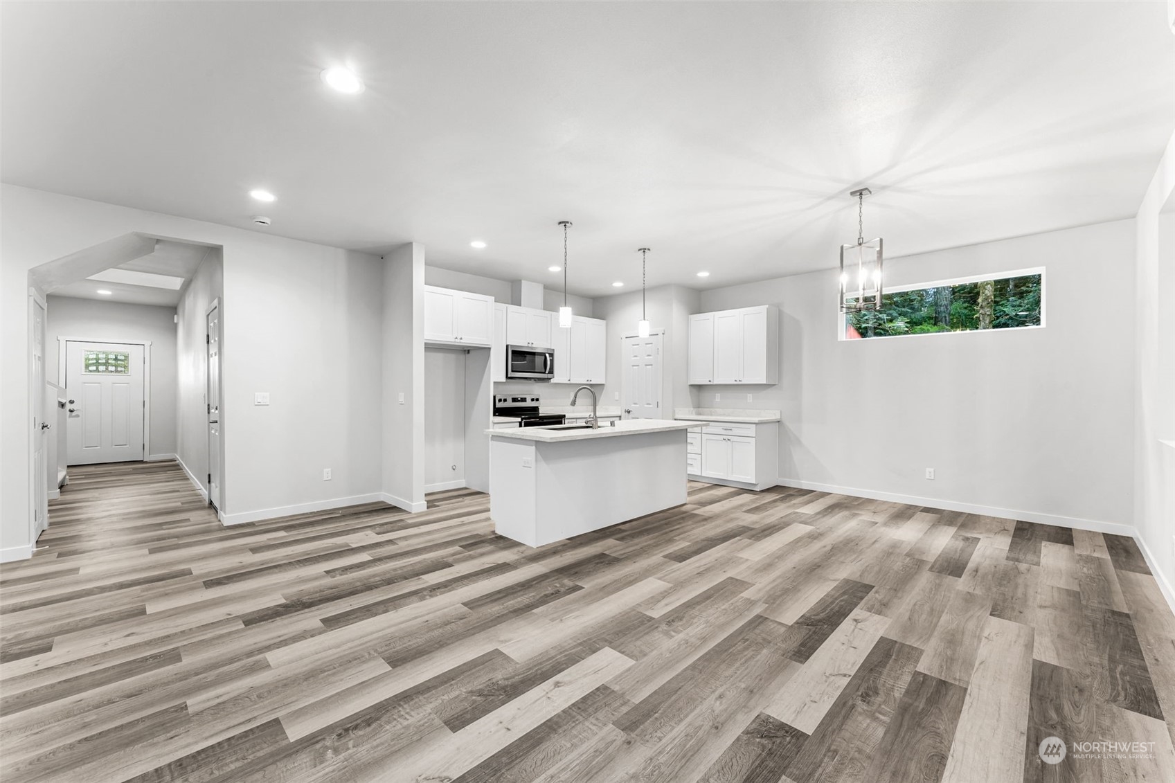 3042 Nevada Avenue E