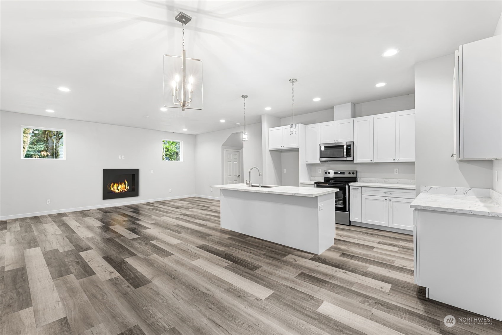 3042 Nevada Avenue E