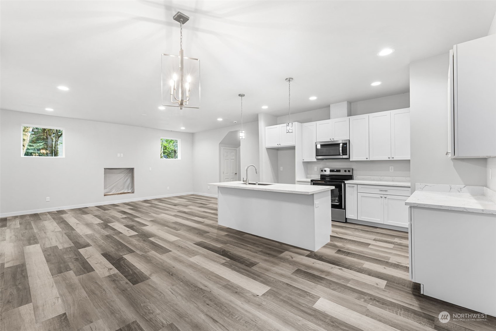 3042 Nevada Avenue E