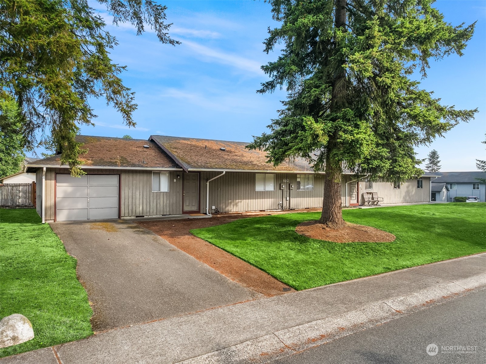 532 97th Drive NE