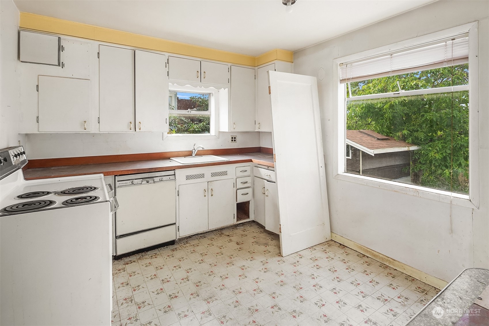 5045 Baker Avenue NW