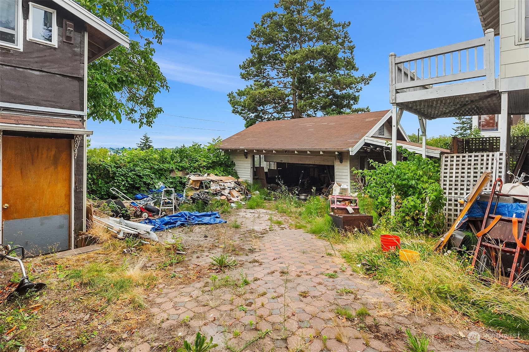 5045 Baker Avenue NW