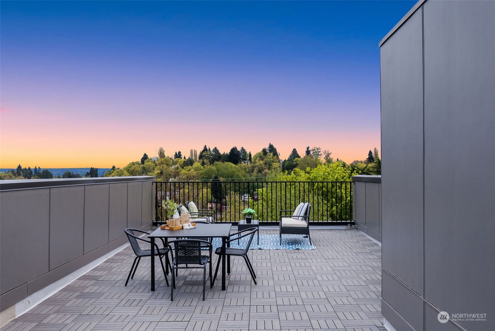 123 26th Avenue E Unit: D