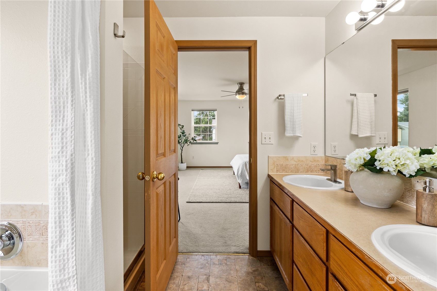 7915 207th Street Ct E