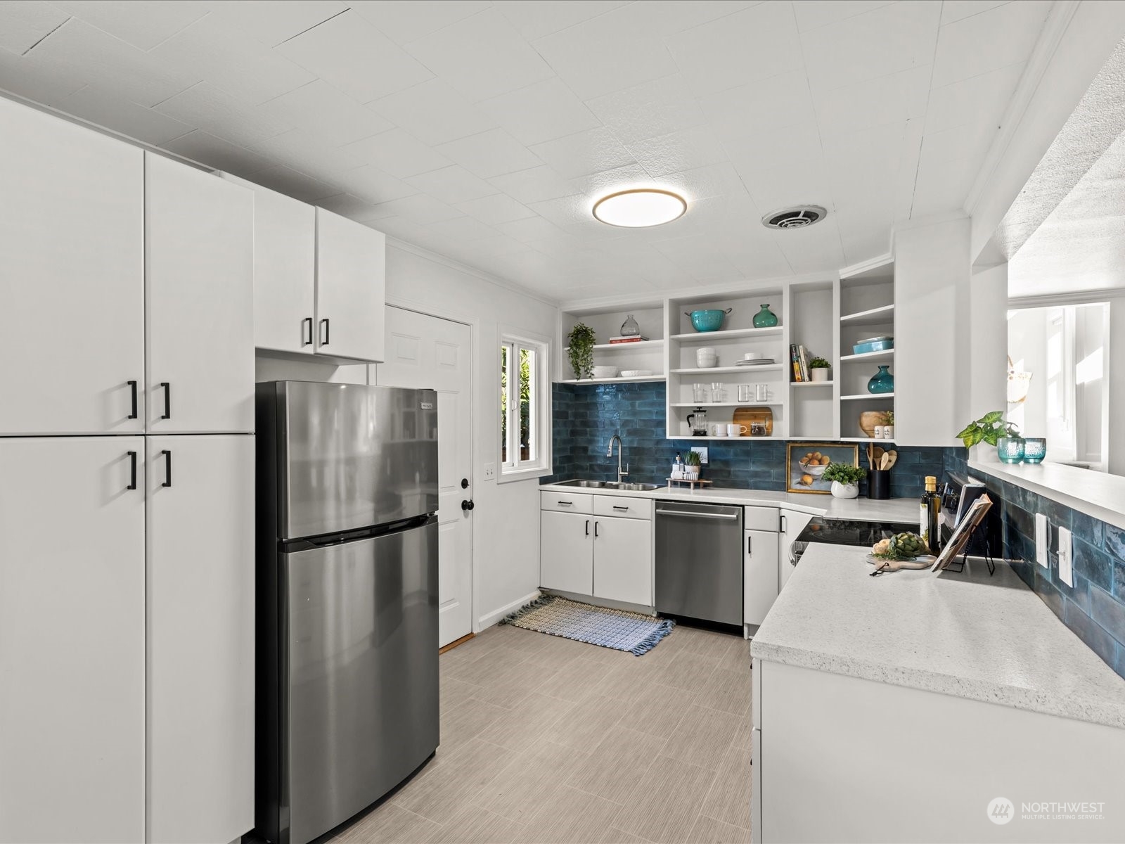 7210 Orchard Place S