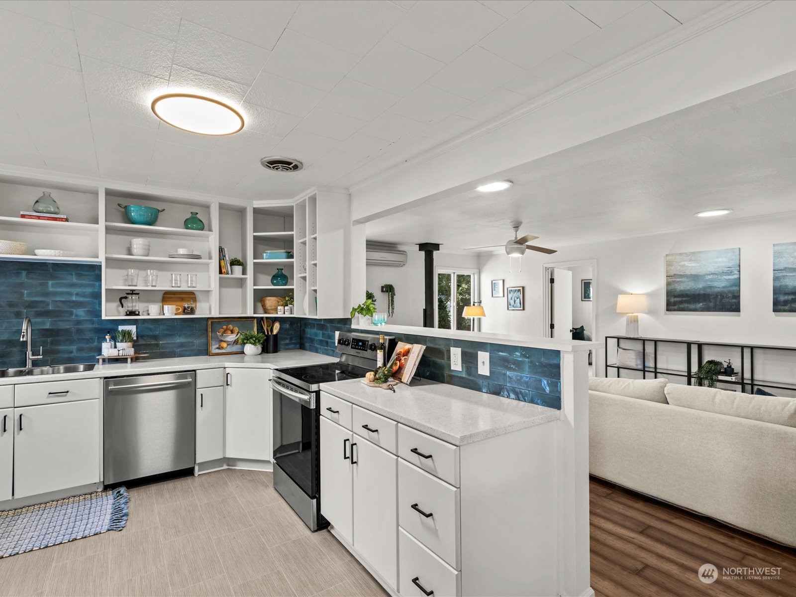 7210 Orchard Place S