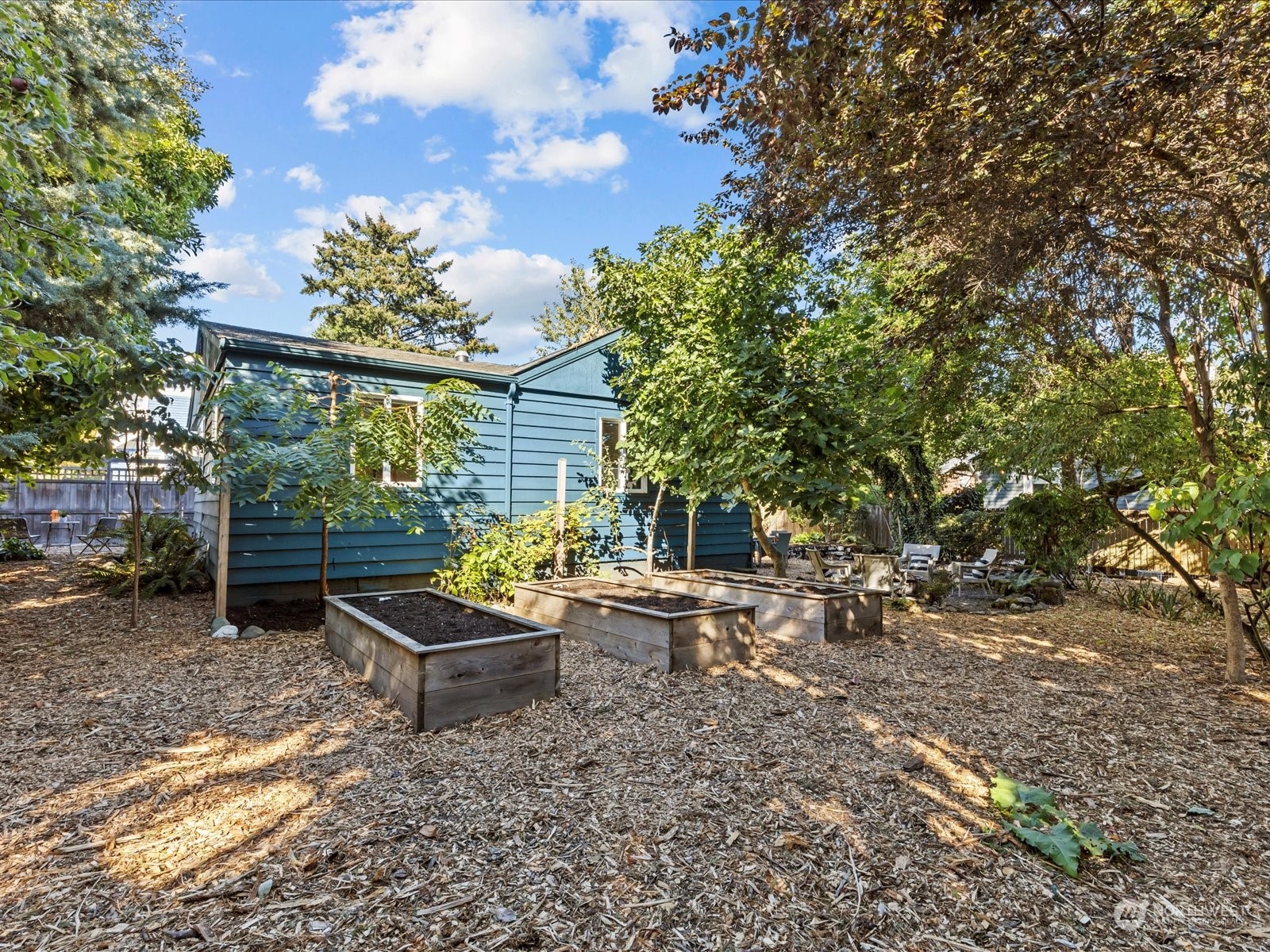 7210 Orchard Place S