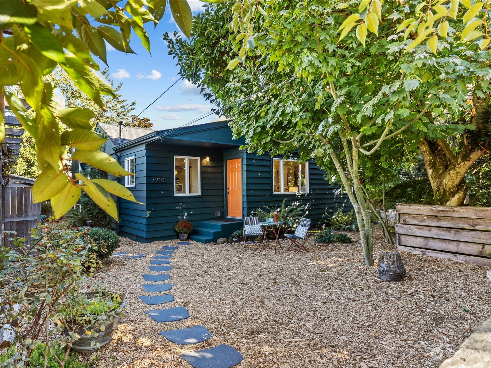 7210 Orchard Place S