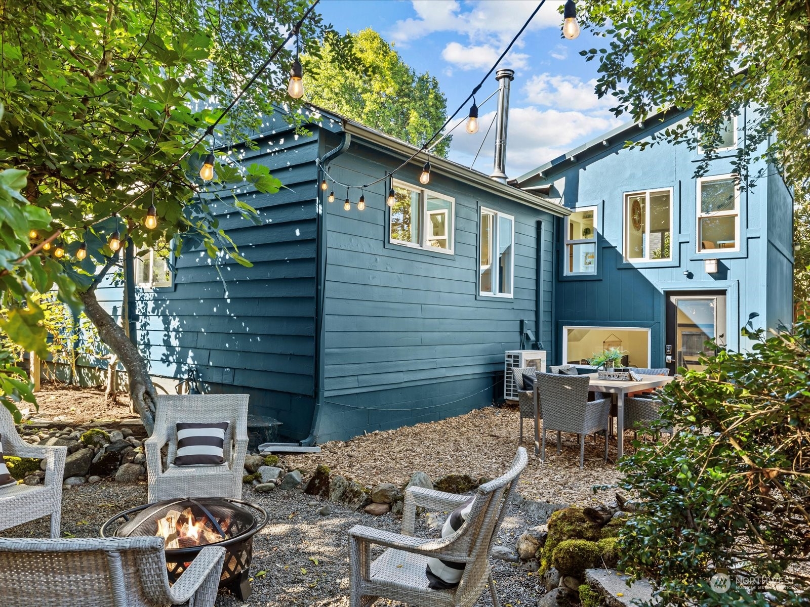 7210 Orchard Place S