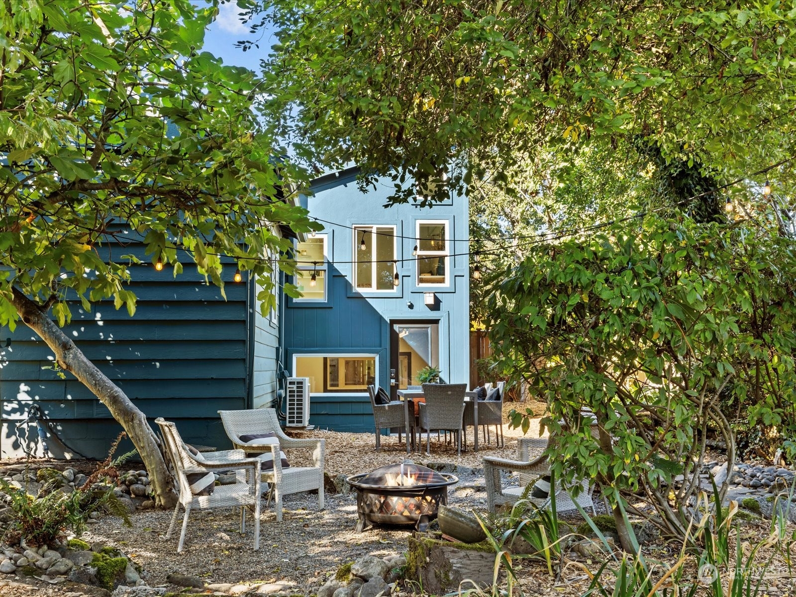 7210 Orchard Place S