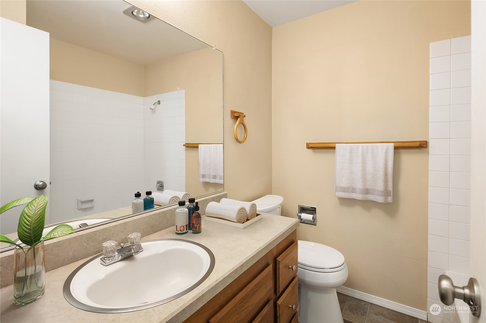 19123 Ballinger Way NE #201