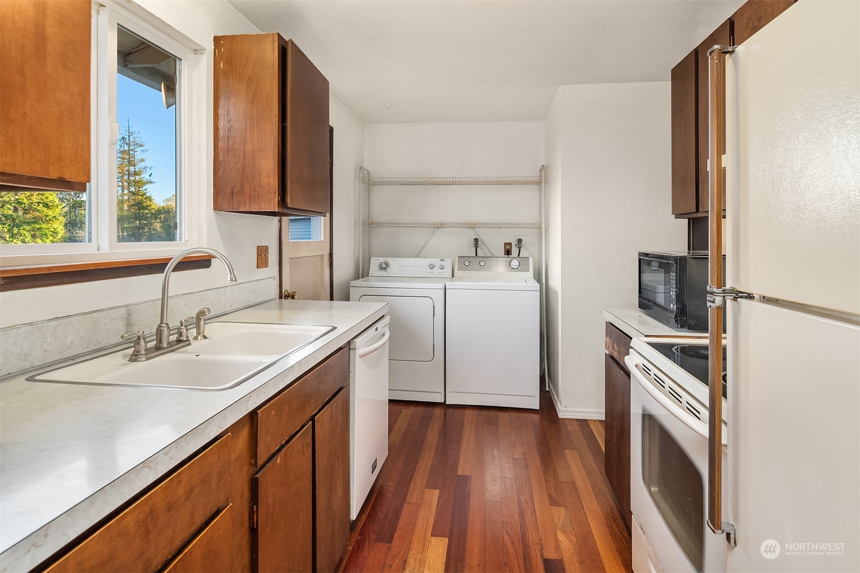 15512 Avondale Road NE