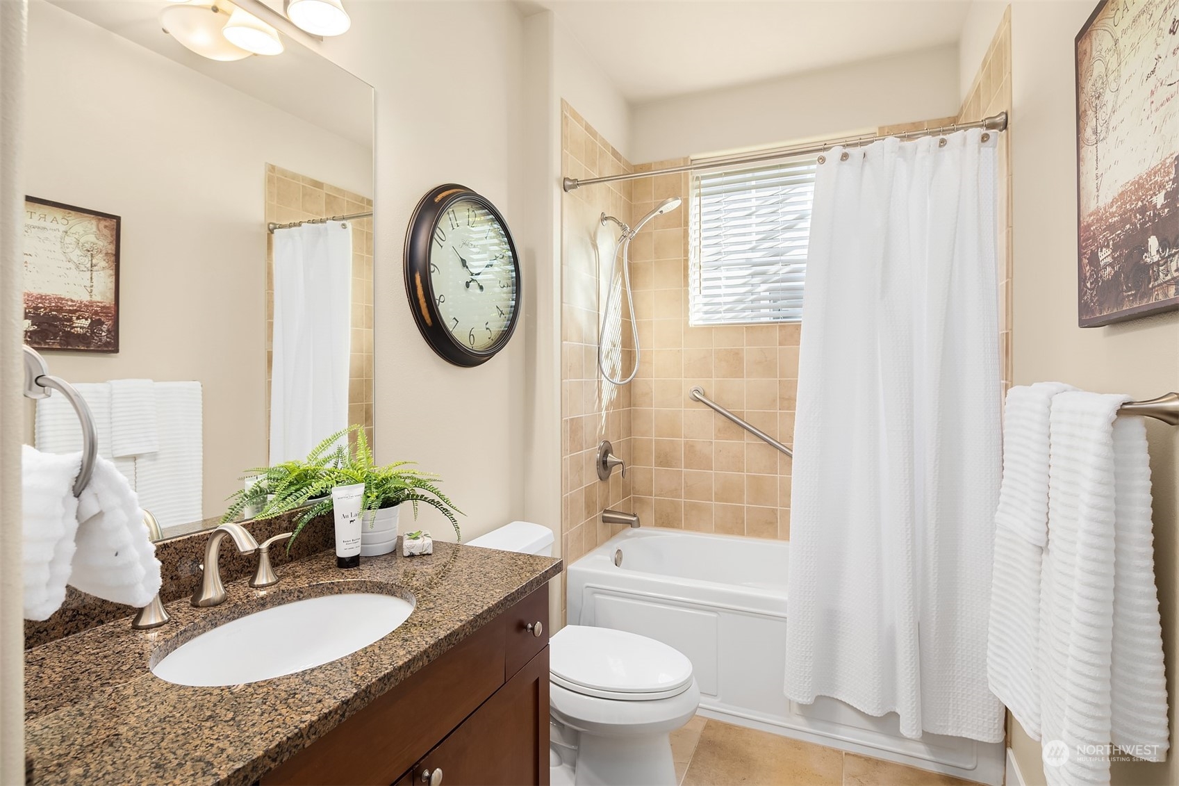 616 Glen Street #102