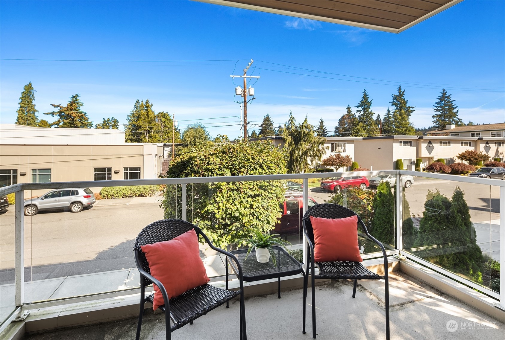 616 Glen Street #102