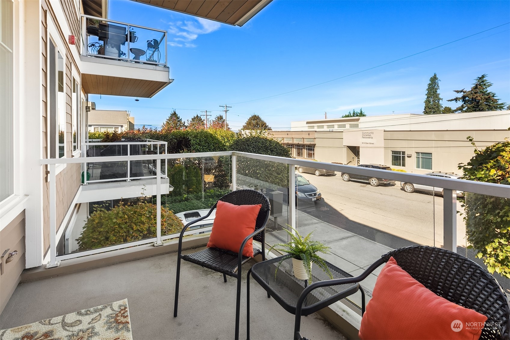 616 Glen Street #102