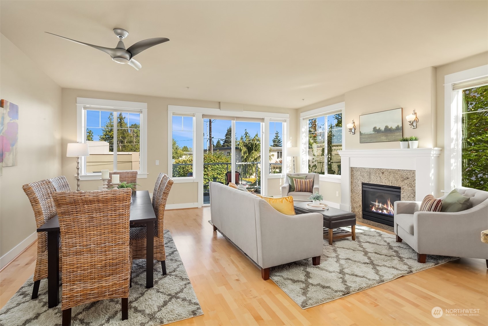 616 Glen Street #102