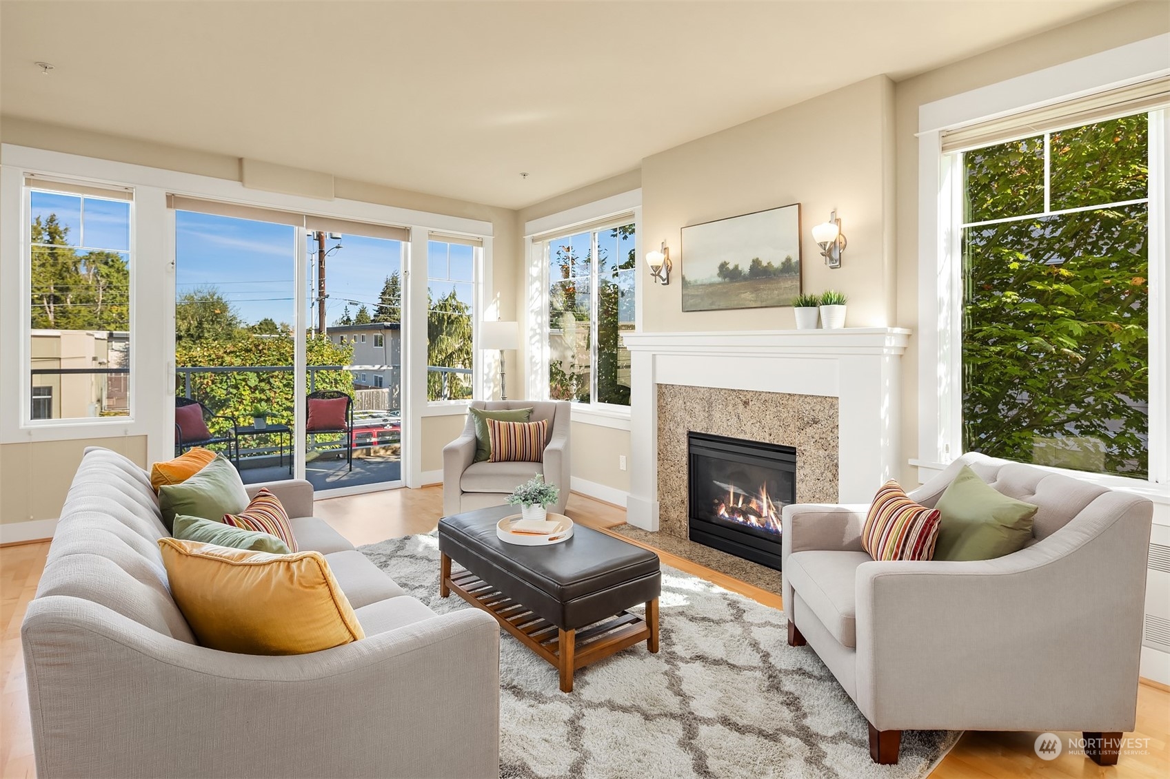 616 Glen Street #102