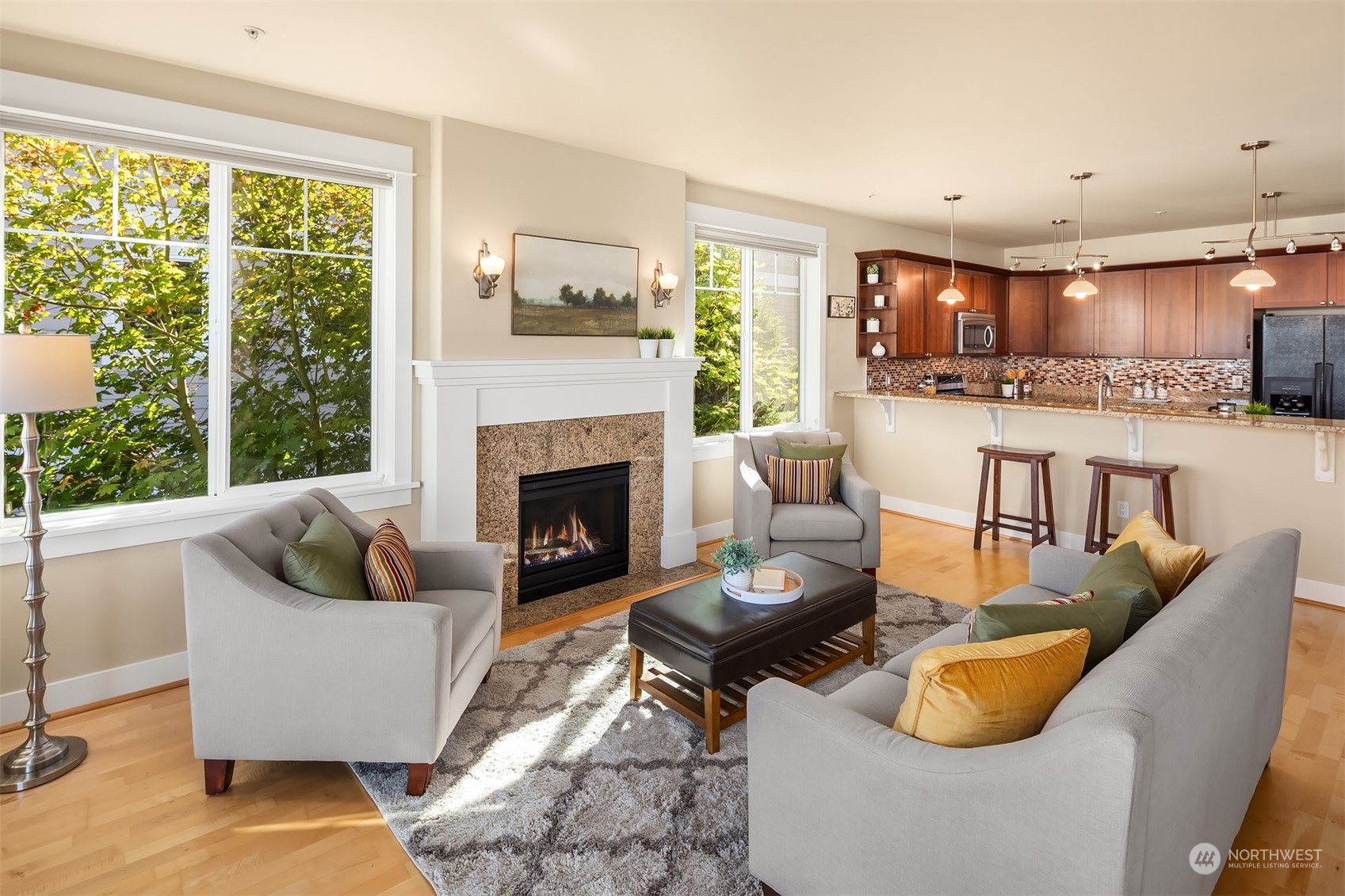 616 Glen Street #102