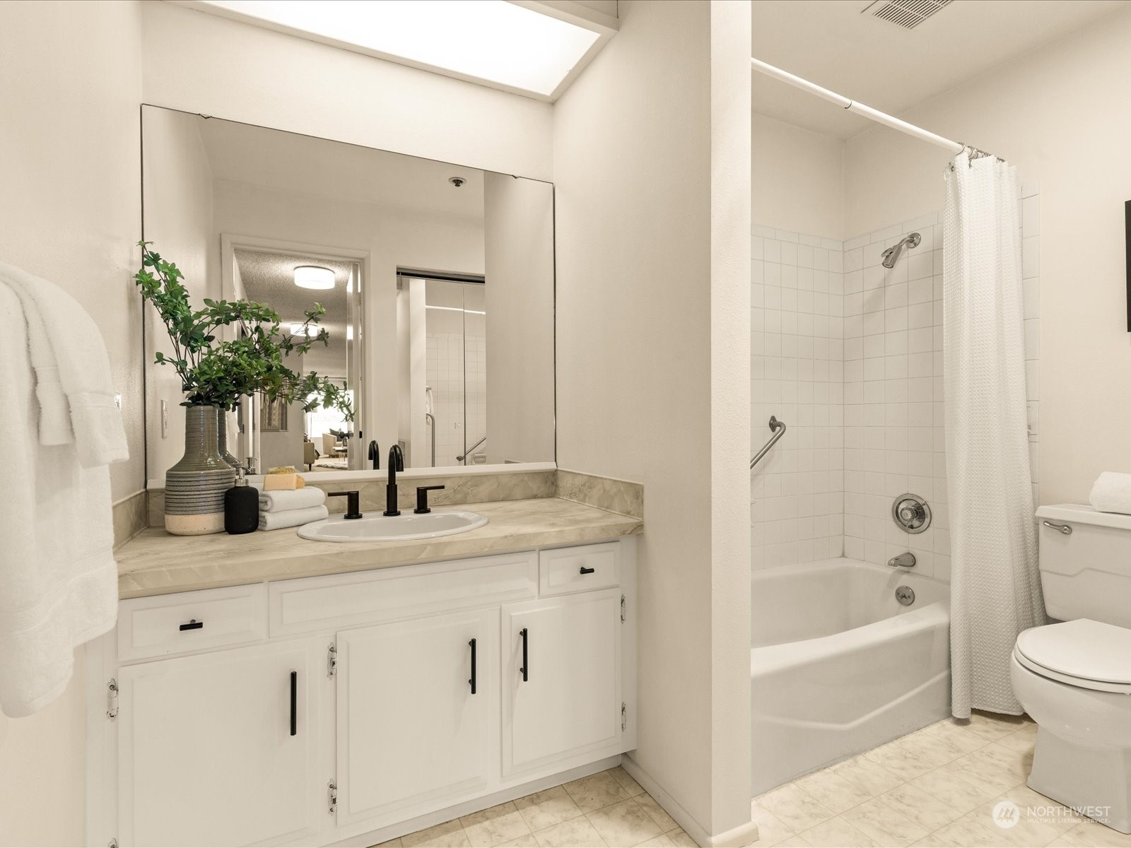 1140 Alki Avenue SW #404