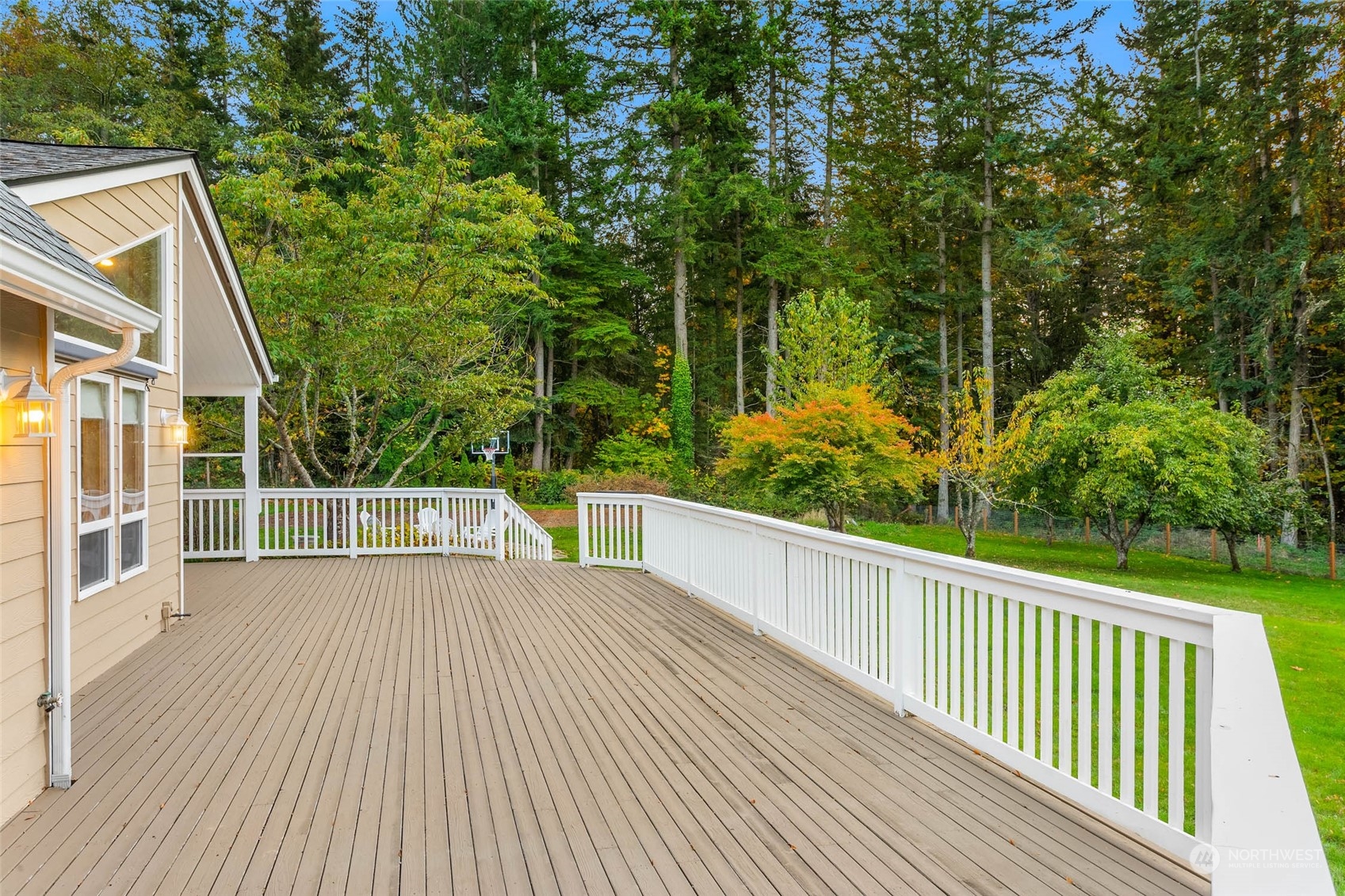 16932 89th Avenue NW