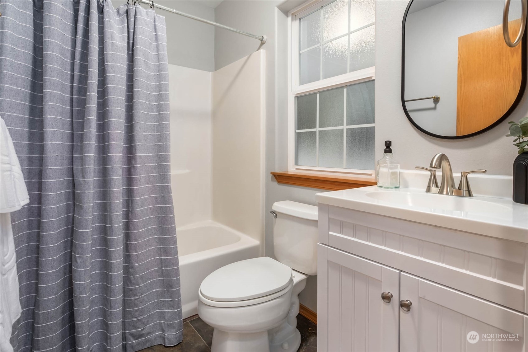 16932 89th Avenue NW